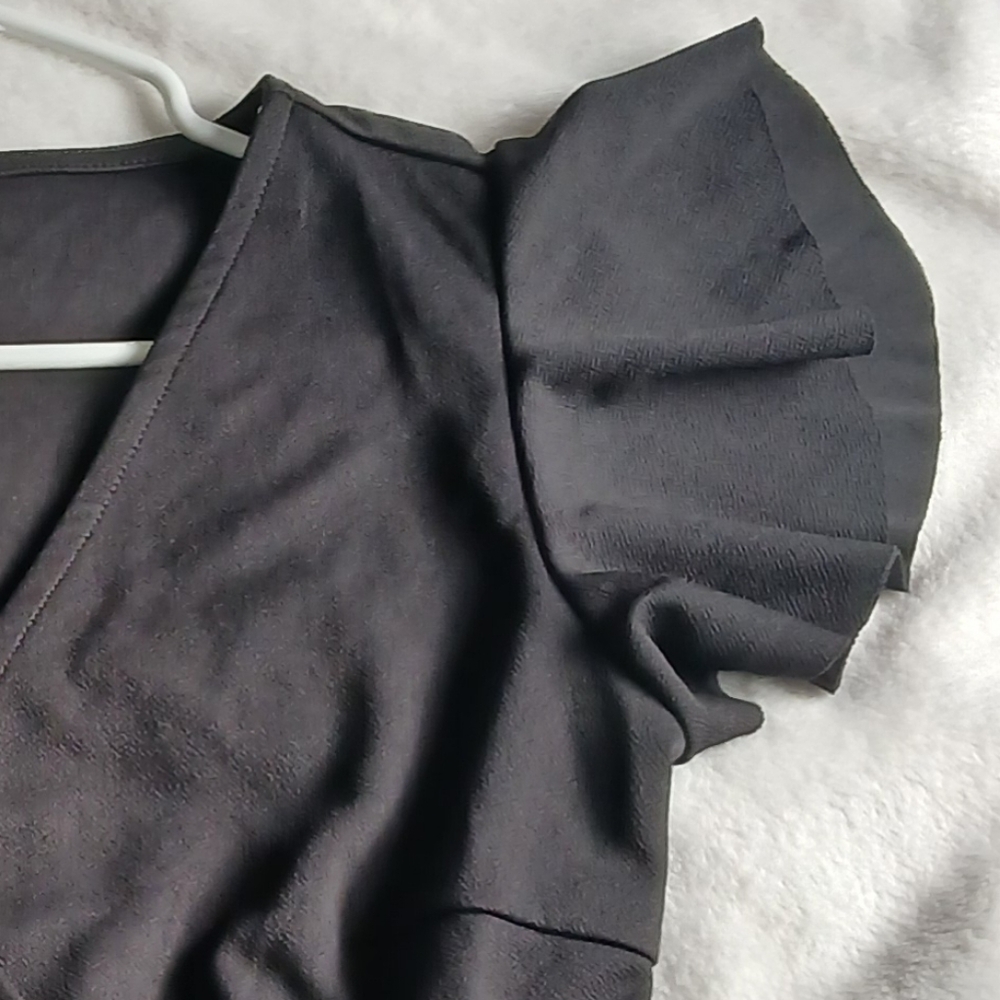 Elegant Black Women's Jumpsuit - Picture 5 of 8